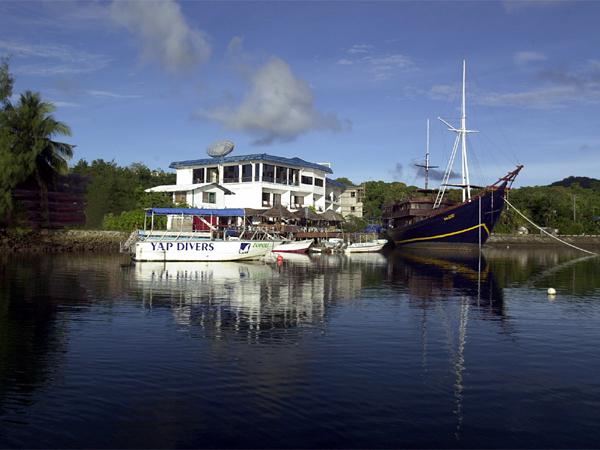 Yap, Yap dive vacation, Yap vacation, Yap diving, Yap scuba diving, Yap resorts, Manta Ray Bay, Manta Ray Bay Hotel, manta rays